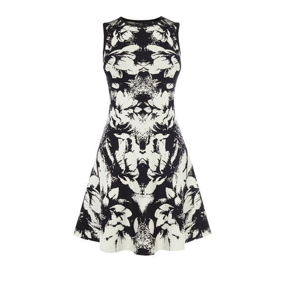 Karen Millen Dresses & Skirts - ✨sold✨karen millen • floral jacquard sweater dress